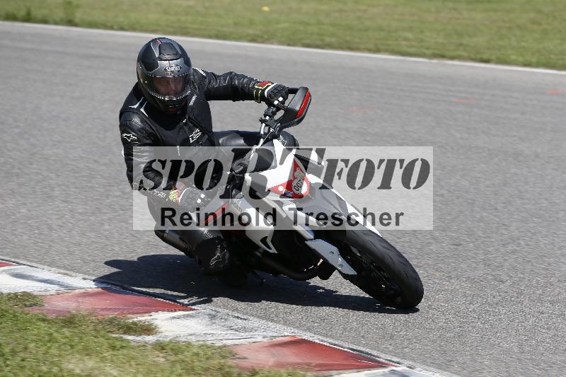 /Archiv-2024/56 10.08.2024 Plüss Moto Sport ADR/Freies Fahren/007